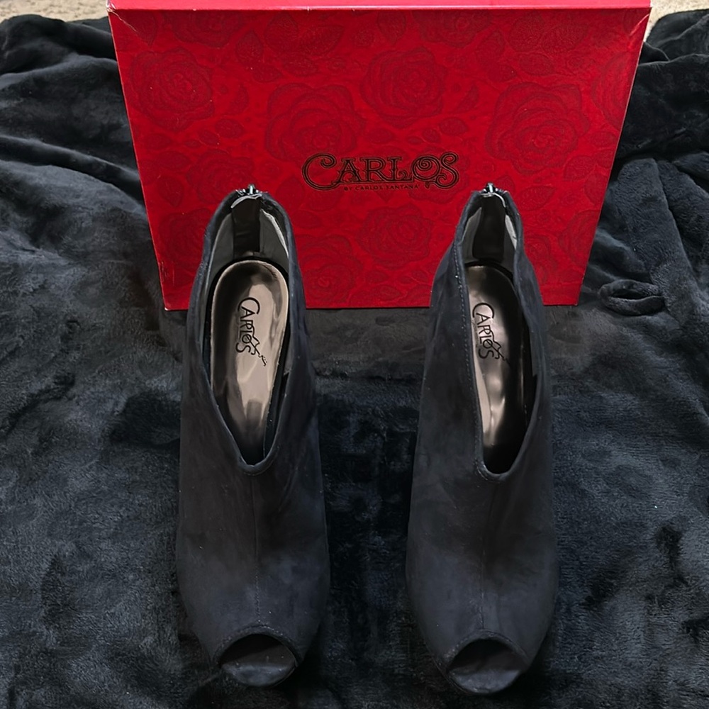 Carlos Santana Black Ottawa peep toe heels